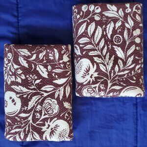 2 Ralph Lauren Hand Towels Branded Pomegranate, Floral, 100% Cotton. White, Plum